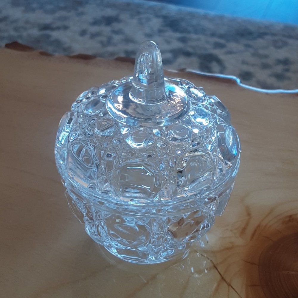 Mini Apple Lead Crystal Trinket Dish W/ Lid